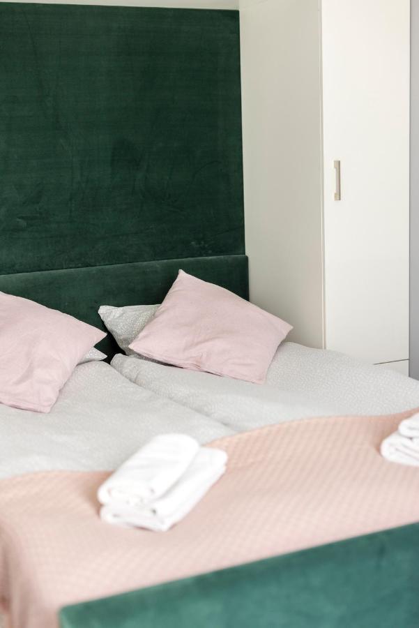 Apartamenty Stare Zoo Zajezdnia Познан Екстериор снимка